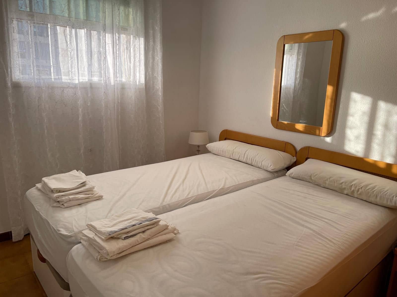 2 sovrum Lägenhet att hyra i Los Cristianos med pool garage - 1 500 € (Ref: 9770322)