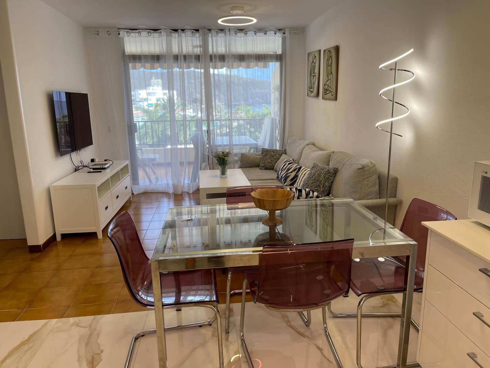 2 sovrum Lägenhet att hyra i Los Cristianos med pool garage - 1 500 € (Ref: 9770322)