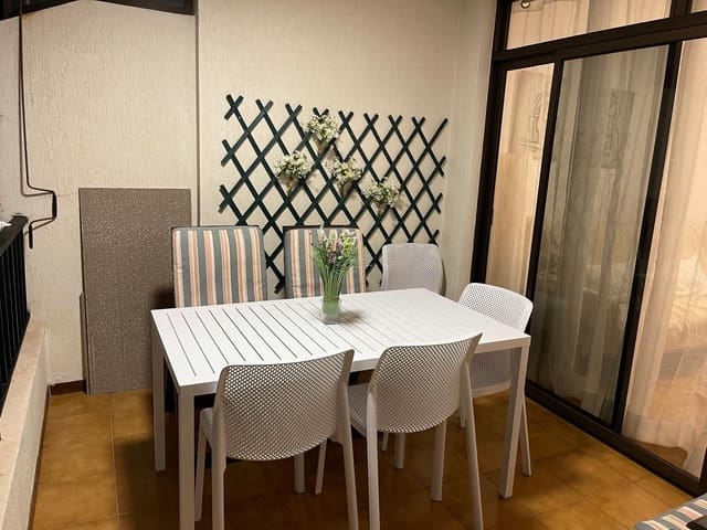 2 soveværelse Lejlighed til leje i Los Cristianos, Arona med swimmingpool garage - € 1.500 (Ref: 9770322)