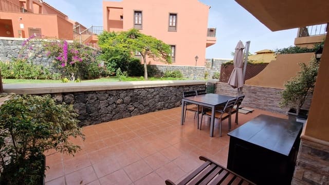 2 slaapkamer Appartement te koop in Costa del Silencio, Arona met zwembad garage - € 255.000 (Ref: 9780178)