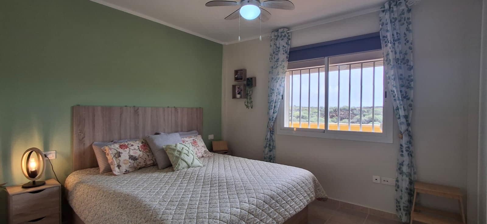 2 soverom Leilighet til salgs i Costa del Silencio med svømmebasseng - € 298 000 (Ref: 9794233)