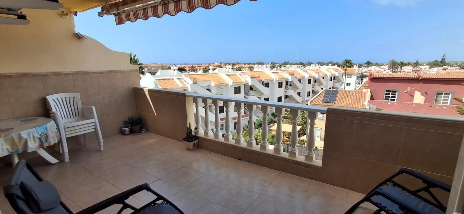 2 soverom Leilighet til salgs i Costa del Silencio med svømmebasseng - € 298 000 (Ref: 9794233)