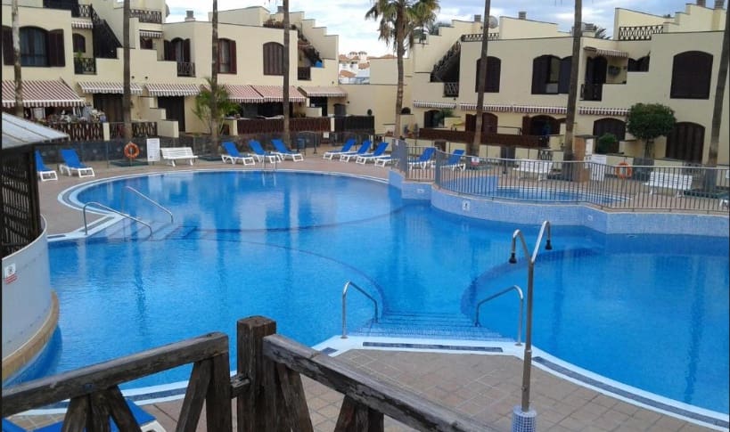 3 bedroom Semi-detached Villa for sale in Costa del Silencio with pool - € 330,000 (Ref: 9845060)