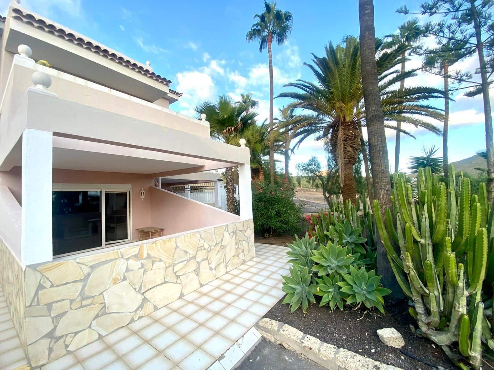 Estúdio para venda em Chayofa com piscina - 185 000 € (Ref: 9855026)