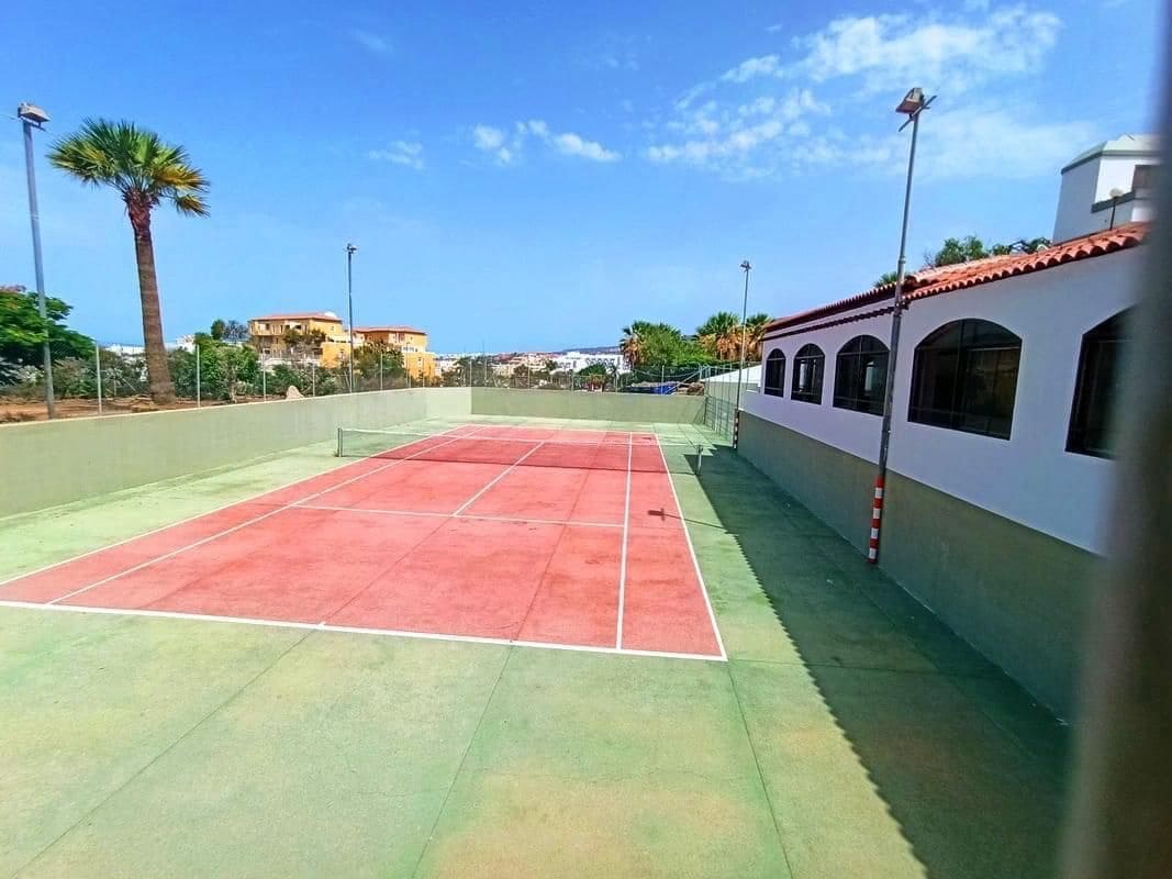 Studio for sale in Costa Adeje with pool - € 154,000 (Ref: 9864112)