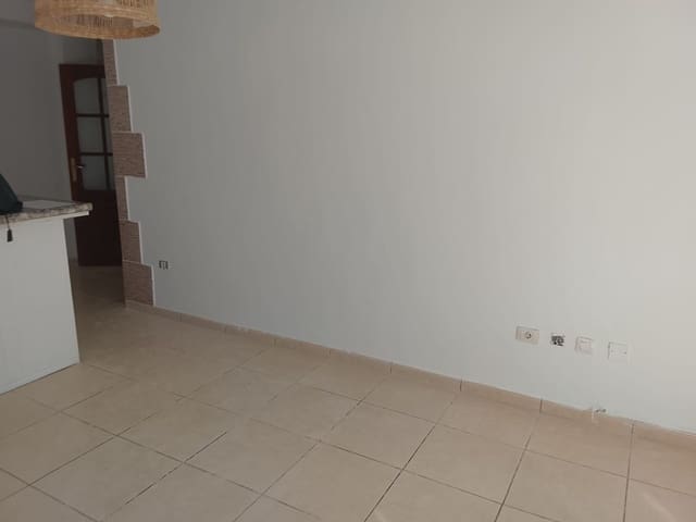 Apartamento de 3 habitaciones en San Isidro de Abona, Granadilla de Abona en venta con garaje - 199.000 € (Ref: 9868263)