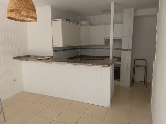 Apartamento de 3 habitaciones en San Isidro de Abona, Granadilla de Abona en venta con garaje - 199.000 € (Ref: 9868263)