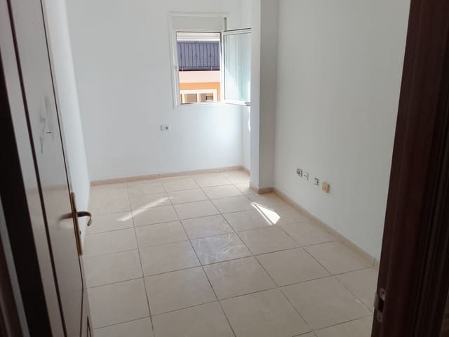 Apartamento de 3 habitaciones en San Isidro de Abona, Granadilla de Abona en venta con garaje - 199.000 € (Ref: 9868263)