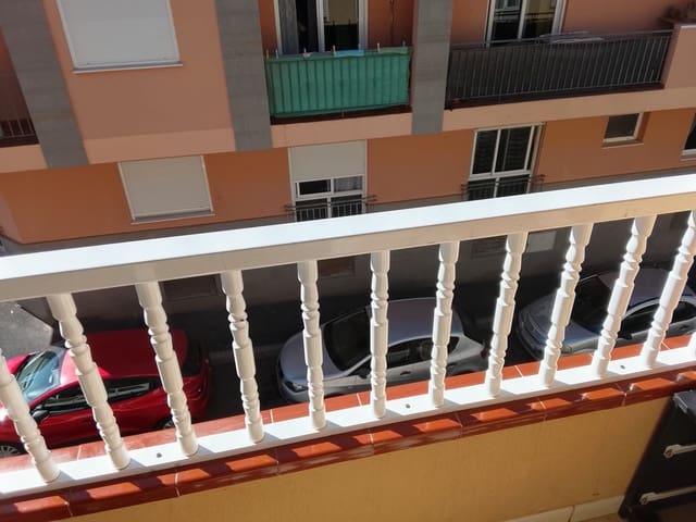Apartamento de 3 habitaciones en San Isidro de Abona, Granadilla de Abona en venta con garaje - 199.000 € (Ref: 9868263)