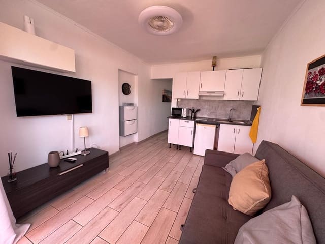 1 chambre Appartement à vendre à Costa del Silencio, Arona avec piscine - 204 000 € (Ref: 9889890)