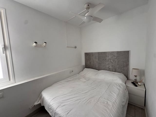 1 chambre Appartement à vendre à Costa del Silencio, Arona avec piscine - 204 000 € (Ref: 9889890)