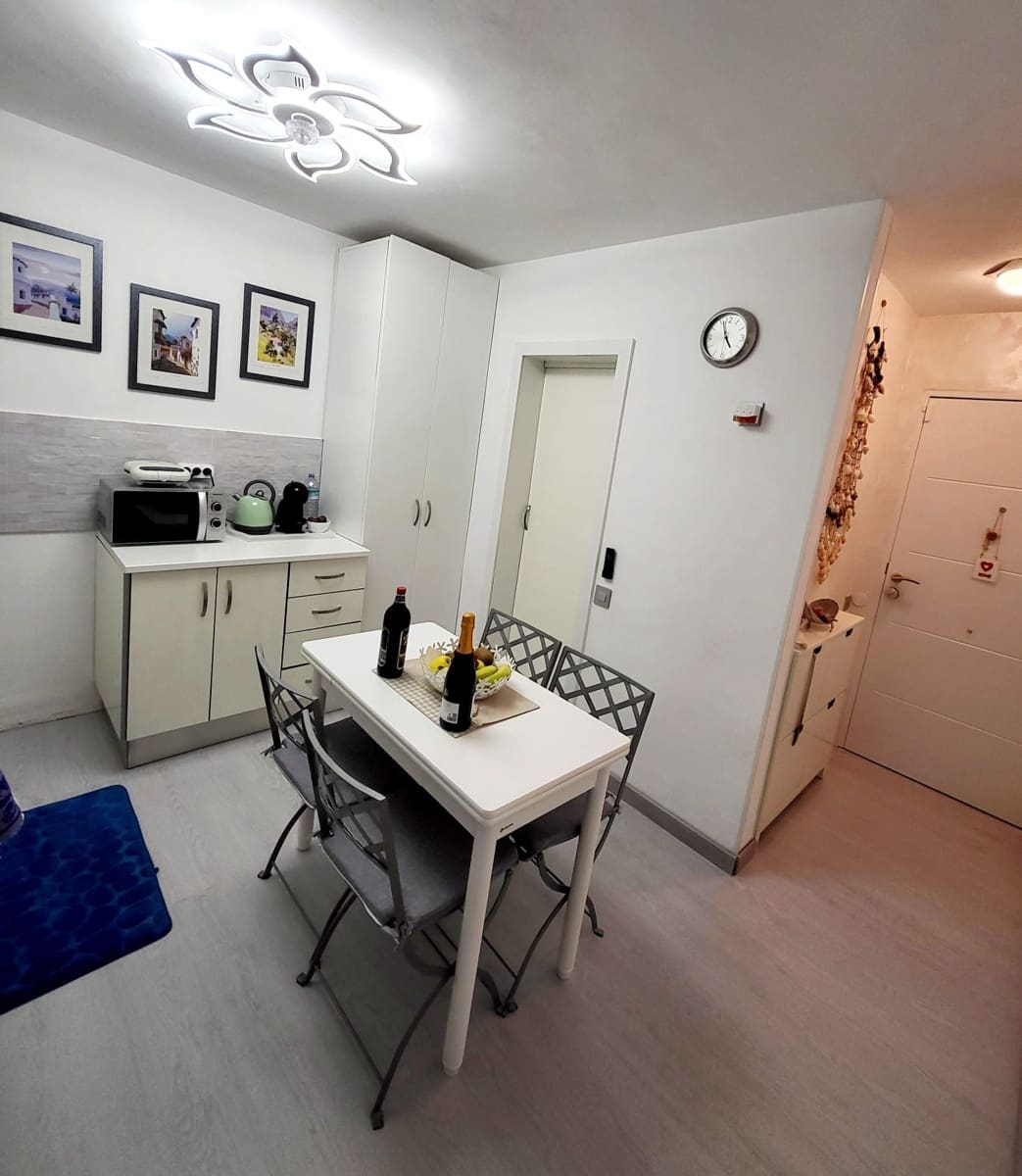 Studio à vendre à Costa del Silencio avec piscine - 159 000 € (Ref: 9889891)