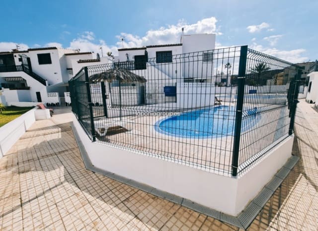 2 chambre Appartement à vendre à Costa del Silencio, Arona avec piscine - 210 000 € (Ref: 9903806)