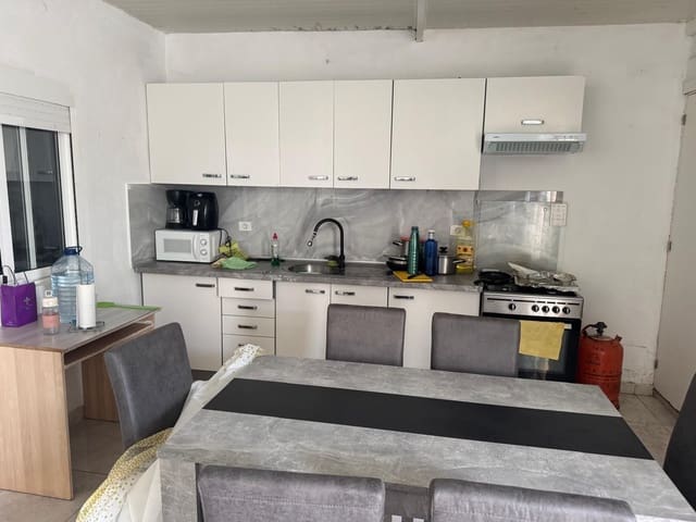3 makuuhuone Huvila vuokrattavana paikassa Arona - 1 000 € (Ref: 9906839)