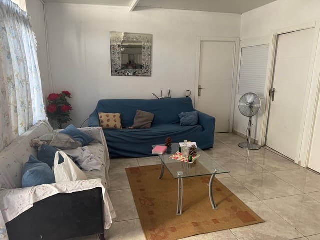 3 makuuhuone Huvila vuokrattavana paikassa Arona - 1 000 € (Ref: 9906839)