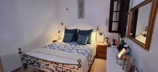 2 chambre Appartement à vendre à Costa del Silencio, Arona avec piscine garage - 279 950 € (Ref: 9926853)