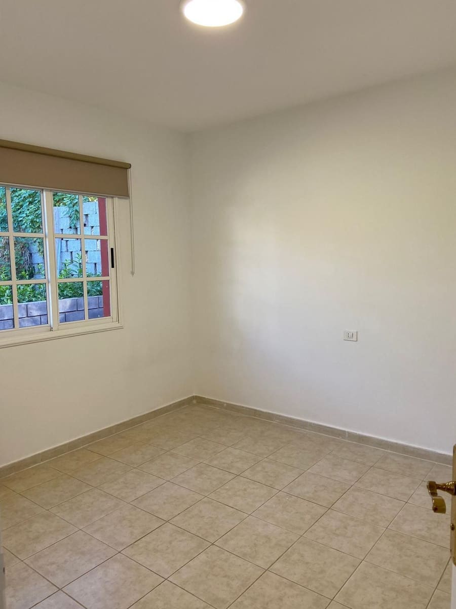 2 slaapkamer Finca/Landhuis te huur in Arona met garage - € 1.250 (Ref: 9933625)