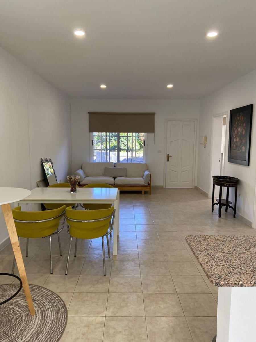 2 slaapkamer Finca/Landhuis te huur in Arona met garage - € 1.250 (Ref: 9933625)