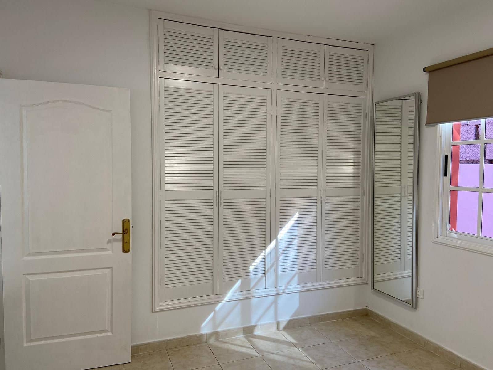 2 slaapkamer Finca/Landhuis te huur in Arona met garage - € 1.250 (Ref: 9933625)