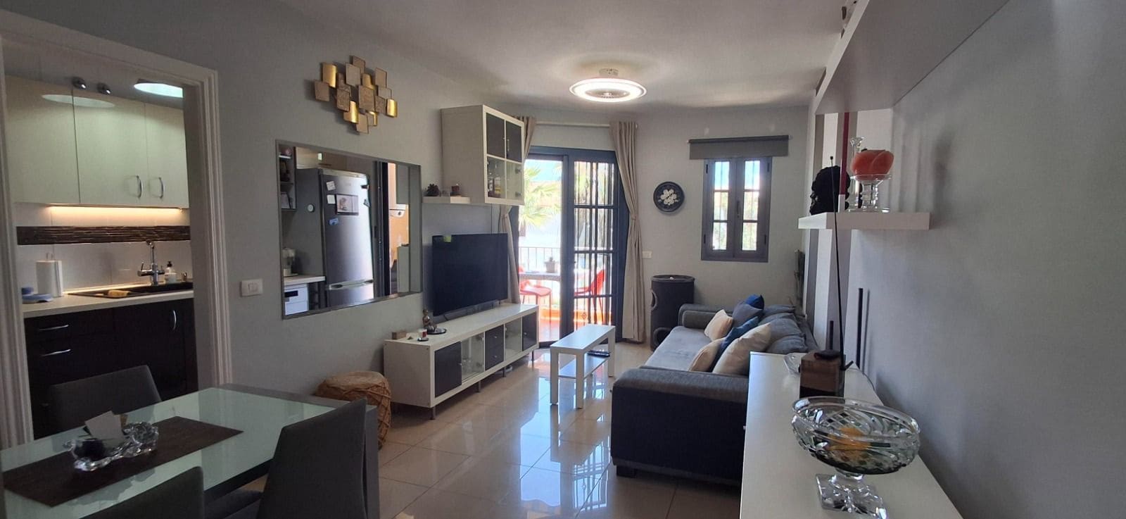 2 chambre Appartement à vendre à Costa del Silencio avec piscine garage - 279 000 € (Ref: 9941777)