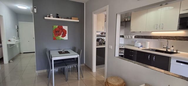 2 chambre Appartement à vendre à Costa del Silencio, Arona avec piscine garage - 279 000 € (Ref: 9941777)