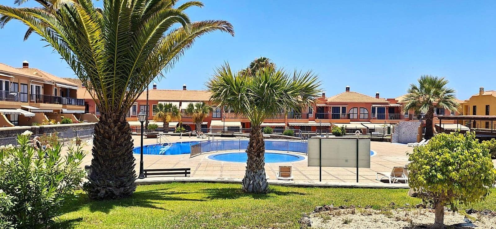 2 chambre Appartement à vendre à Costa del Silencio avec piscine garage - 279 000 € (Ref: 9941777)