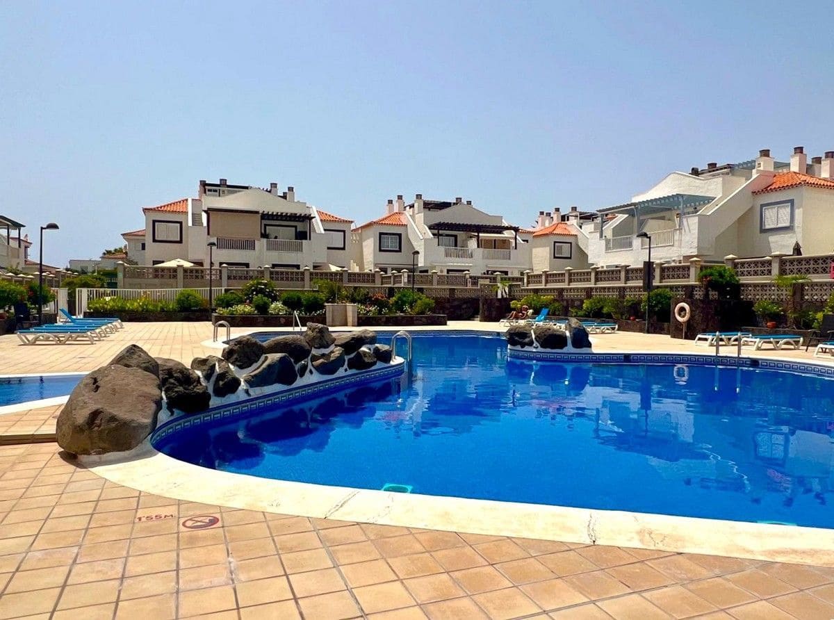 1 bedroom Apartment for sale in Costa del Silencio with pool - € 225,000 (Ref: 9959301)