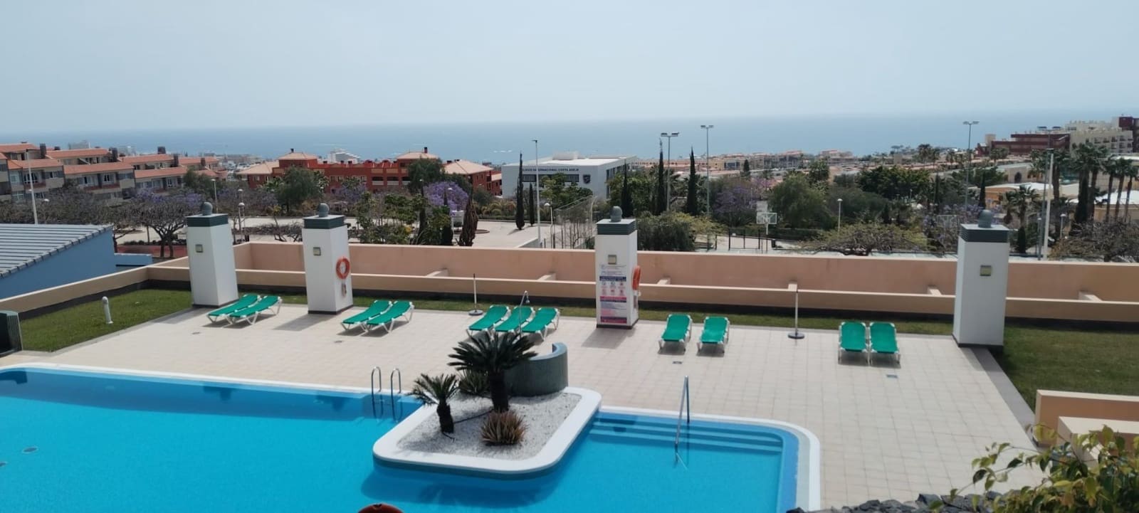3 quarto Casa em Banda para arrendar em El Madronal com piscina - 1 800 € (Ref: 9964912)