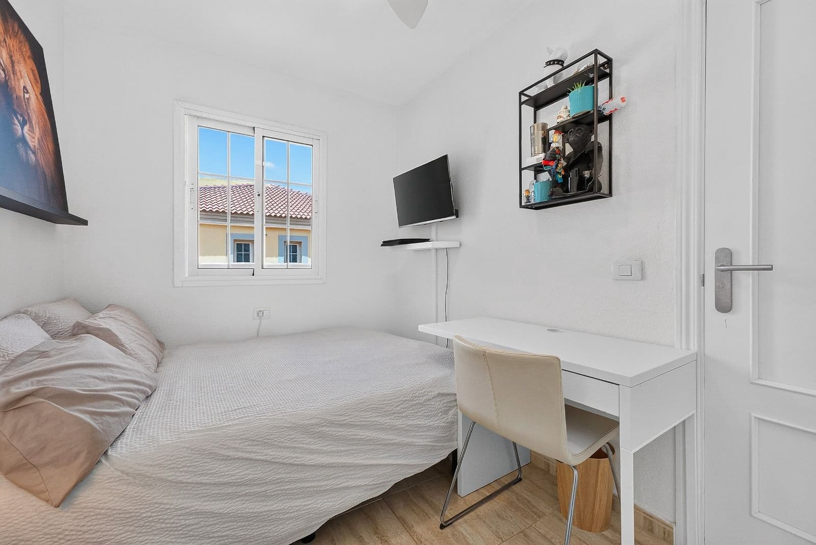 3 slaapkamer Huis te koop in El Medano met zwembad - € 420.000 (Ref: 9990265)
