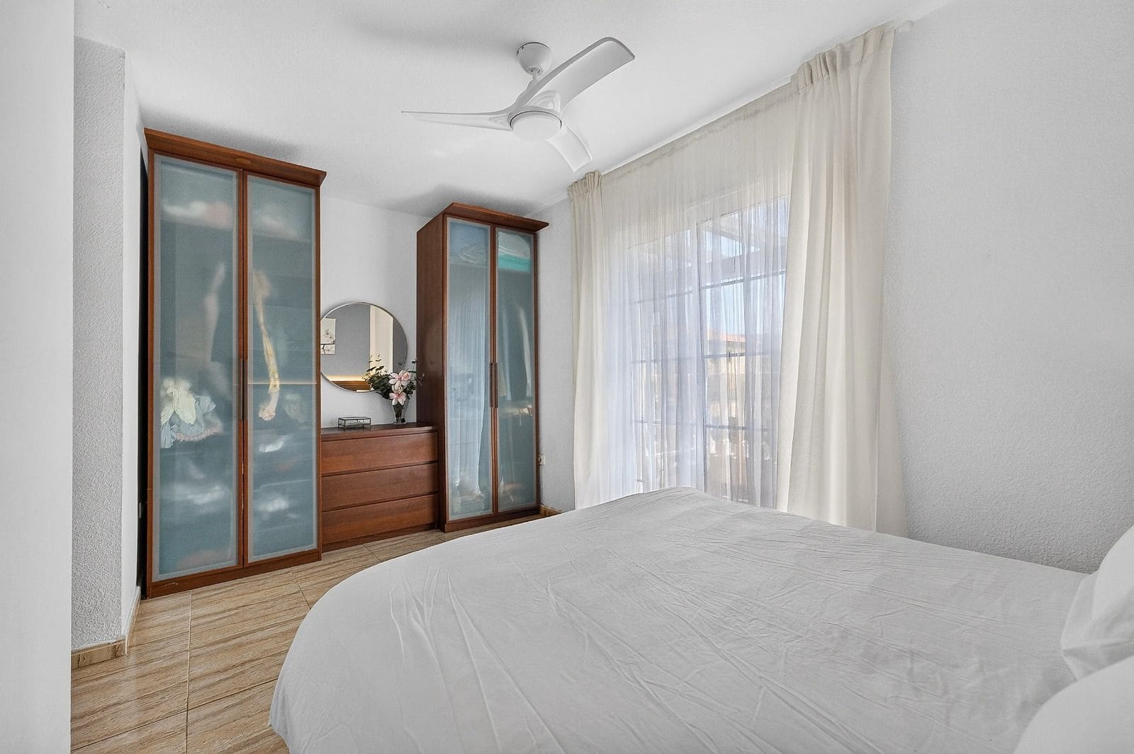 3 slaapkamer Huis te koop in El Medano met zwembad - € 420.000 (Ref: 9990265)