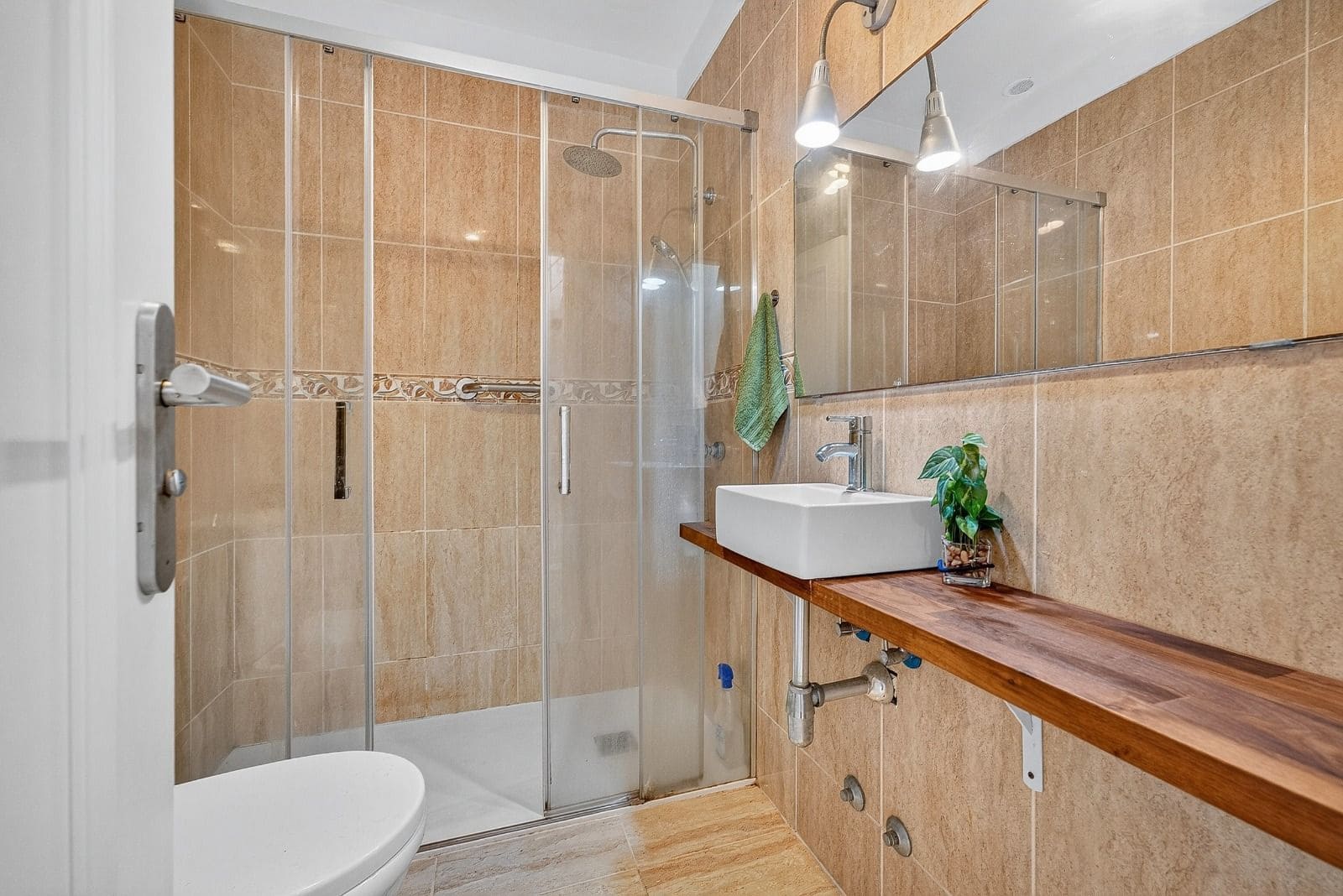 3 slaapkamer Huis te koop in El Medano met zwembad - € 420.000 (Ref: 9990265)