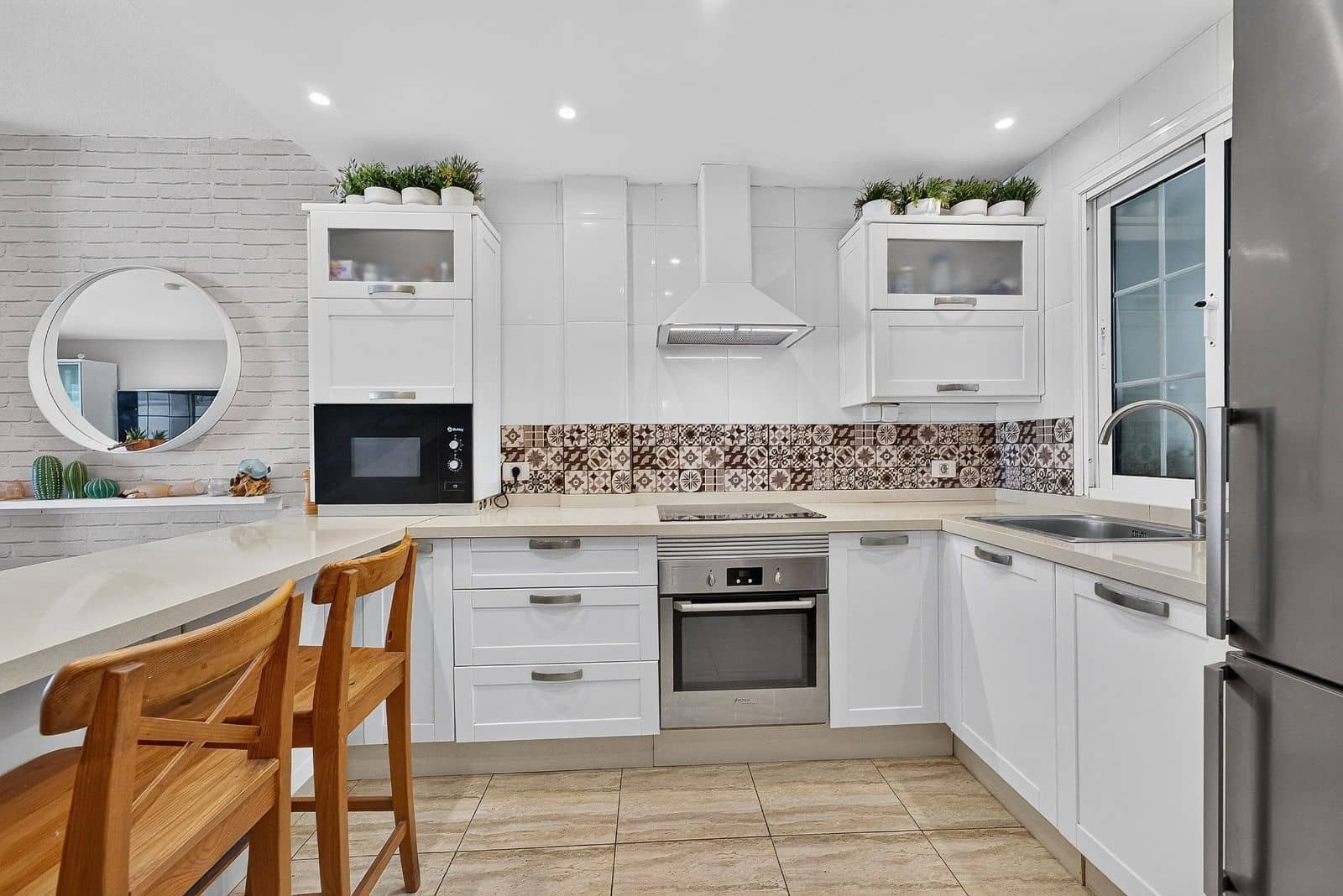 3 slaapkamer Huis te koop in El Medano met zwembad - € 420.000 (Ref: 9990265)