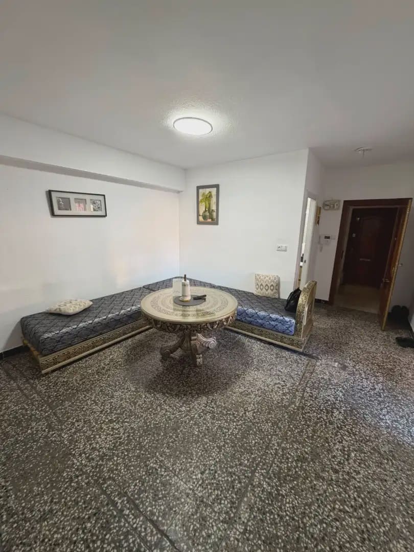 4 bedroom Flat for sale in Petrel / Petrer - € 115,000 (Ref: 10045483)