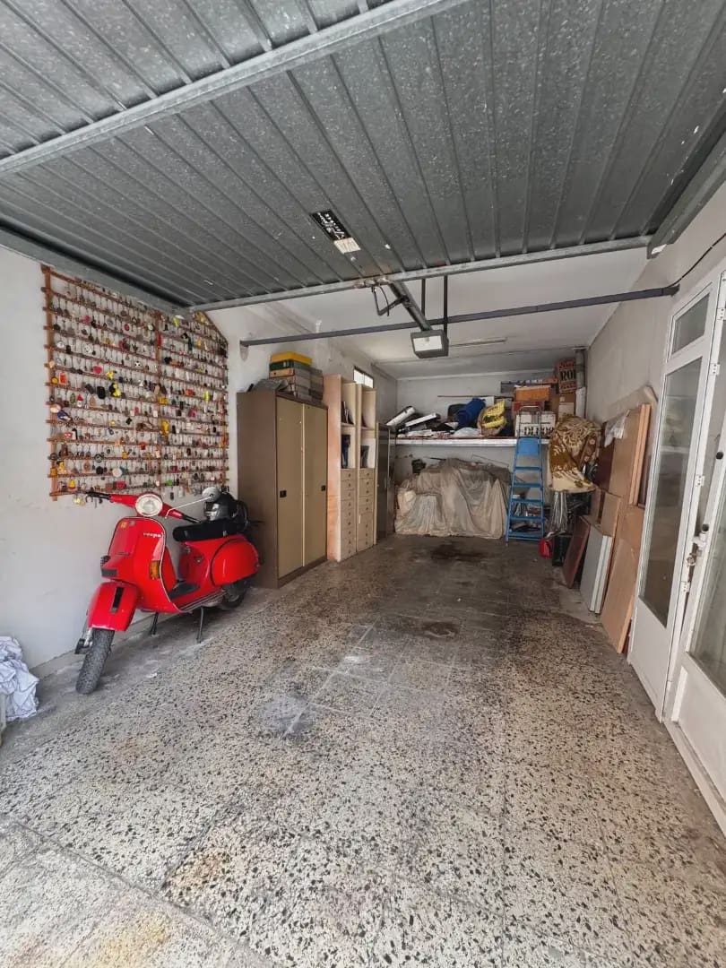 7 bedroom Townhouse for sale in Elda with garage - € 315,000 (Ref: 10094965)