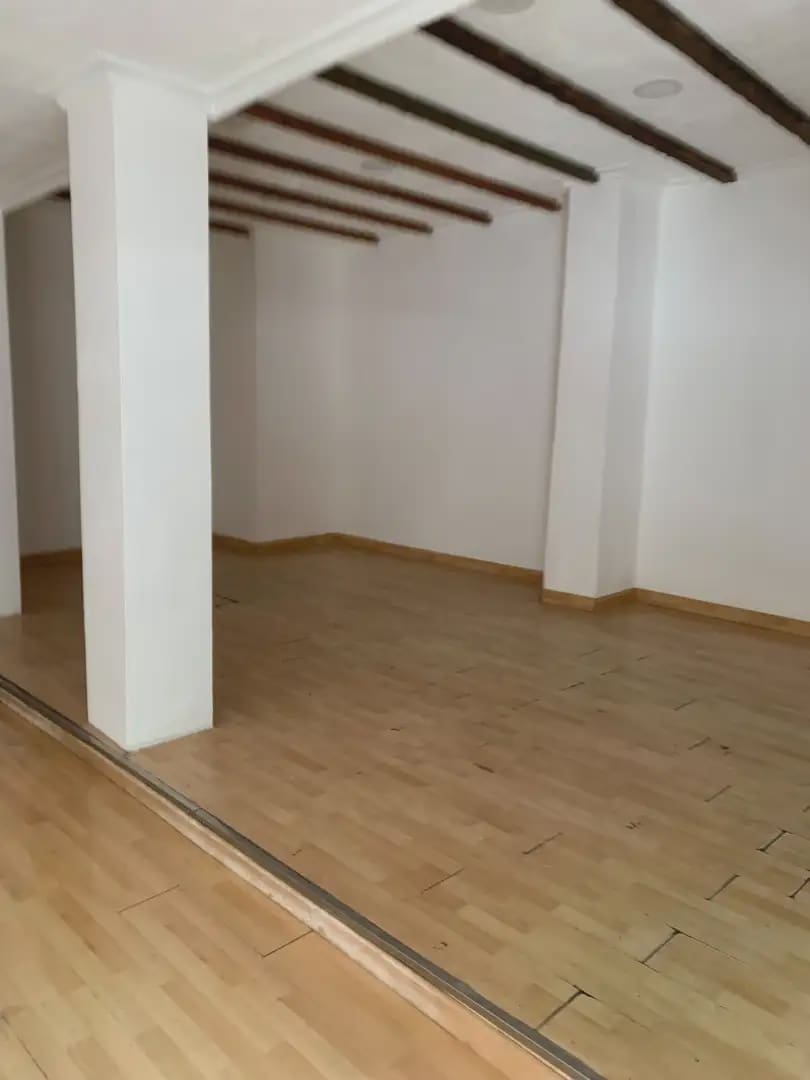Commercieel te huur in Petrel / Petrer - € 450 (Ref: 10145057)