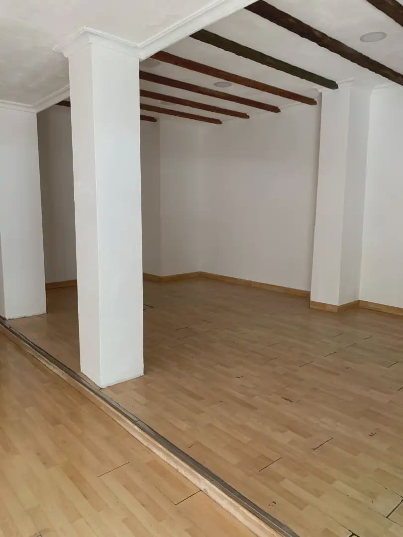 Commercieel te huur in Petrel / Petrer - € 450 (Ref: 10145057)
