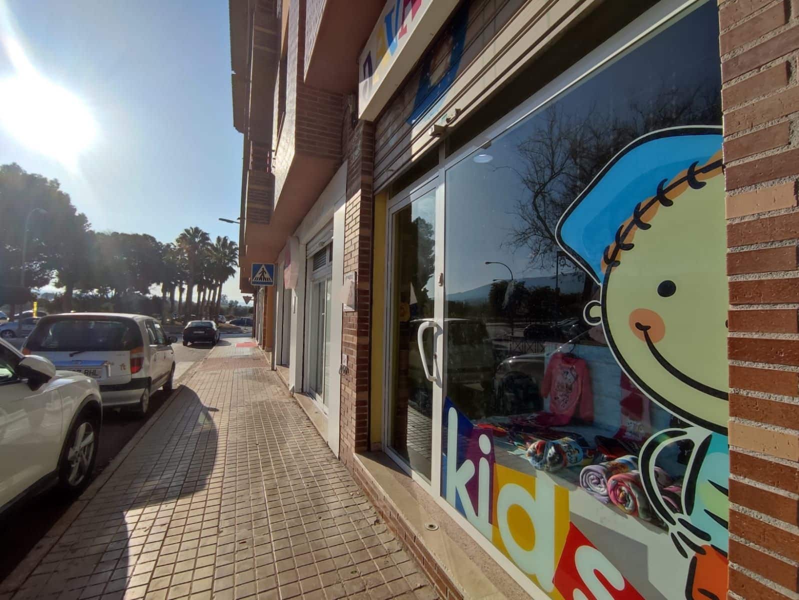 Erhverv til salg i Petrel / Petrer - € 73.400 (Ref: 6975493)