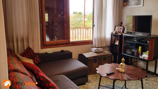 4 makuuhuone Huvila myytävänä paikassa Petrel / Petrer mukana uima-altaan 
autotalli - 345 000 € (Ref: 8273553)