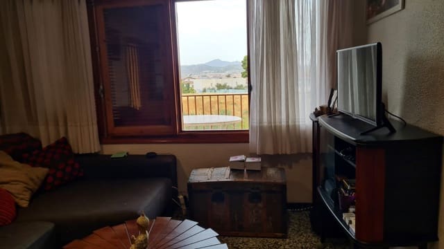 4 makuuhuone Huvila myytävänä paikassa Petrel / Petrer mukana uima-altaan 
autotalli - 345 000 € (Ref: 8273553)