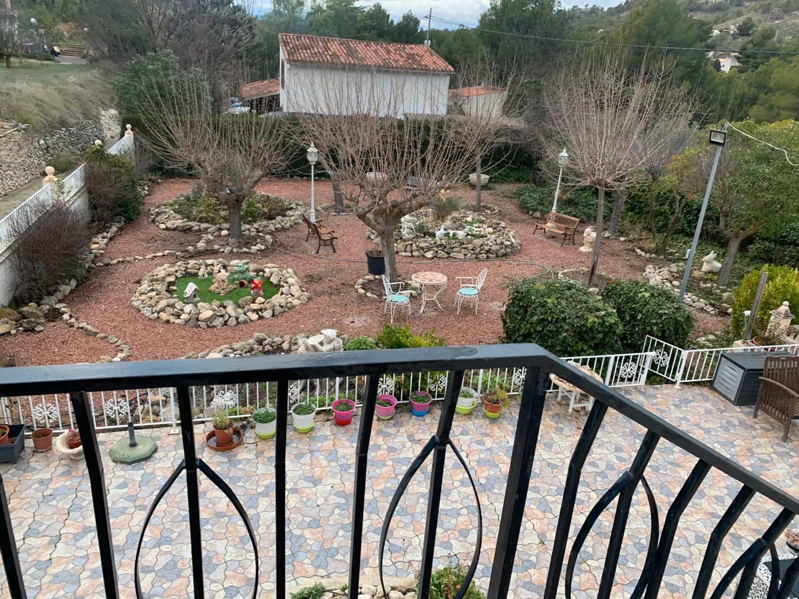 Finca/Casa Rural de 6 habitaciones en Petrel / Petrer en venta con piscina garaje - 250.000 € (Ref: 9199801)