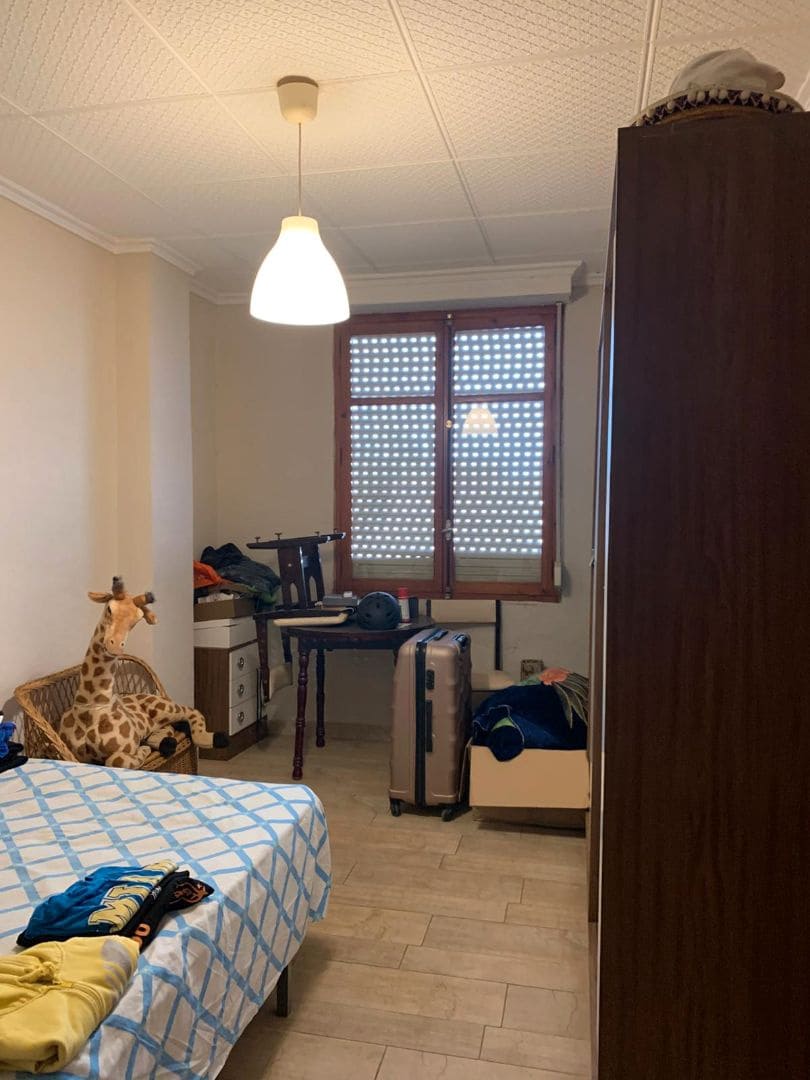 Piso de 4 habitaciones en Petrel / Petrer en venta - 105.000 € (Ref: 9496618)