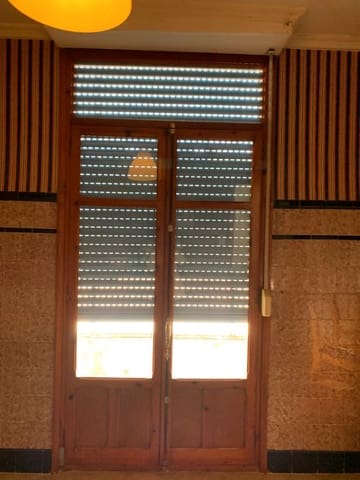 Piso de 4 habitaciones en Petrel / Petrer en venta - 105.000 € (Ref: 9496618)