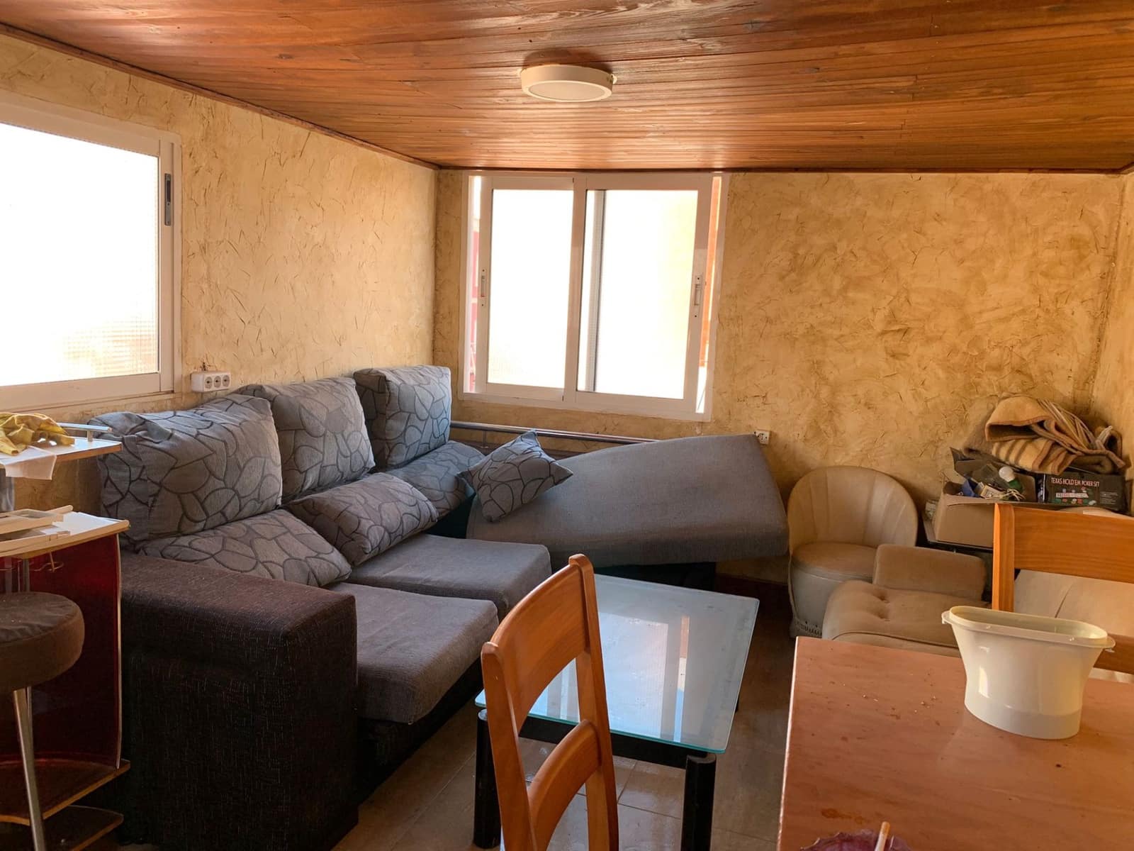 Piso de 4 habitaciones en Petrel / Petrer en venta - 105.000 € (Ref: 9496618)