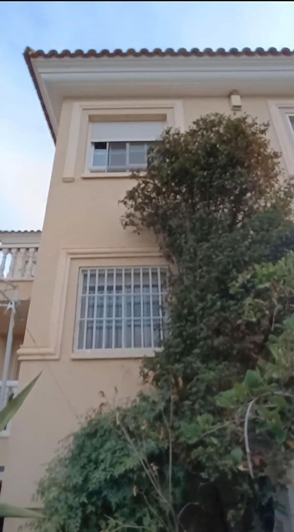 Bungalow de 3 habitaciones en Elda en venta - 285.000 € (Ref: 9517977)