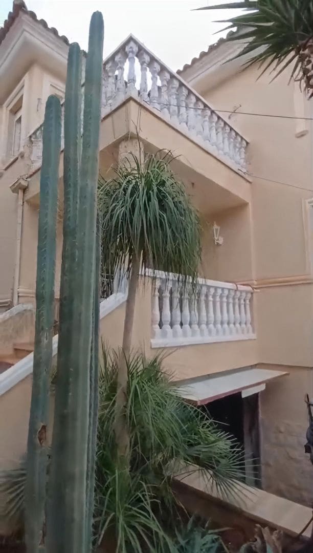 Bungalow de 3 habitaciones en Elda en venta - 285.000 € (Ref: 9517977)