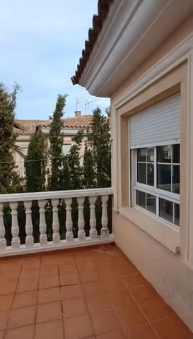 Bungalow de 3 habitaciones en Elda en venta - 285.000 € (Ref: 9517977)