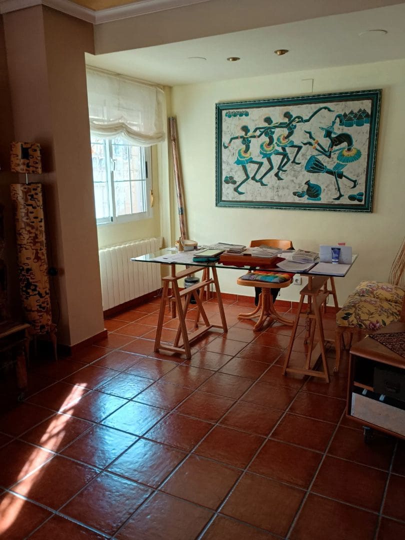 Bungalow de 3 habitaciones en Elda en venta - 285.000 € (Ref: 9517977)