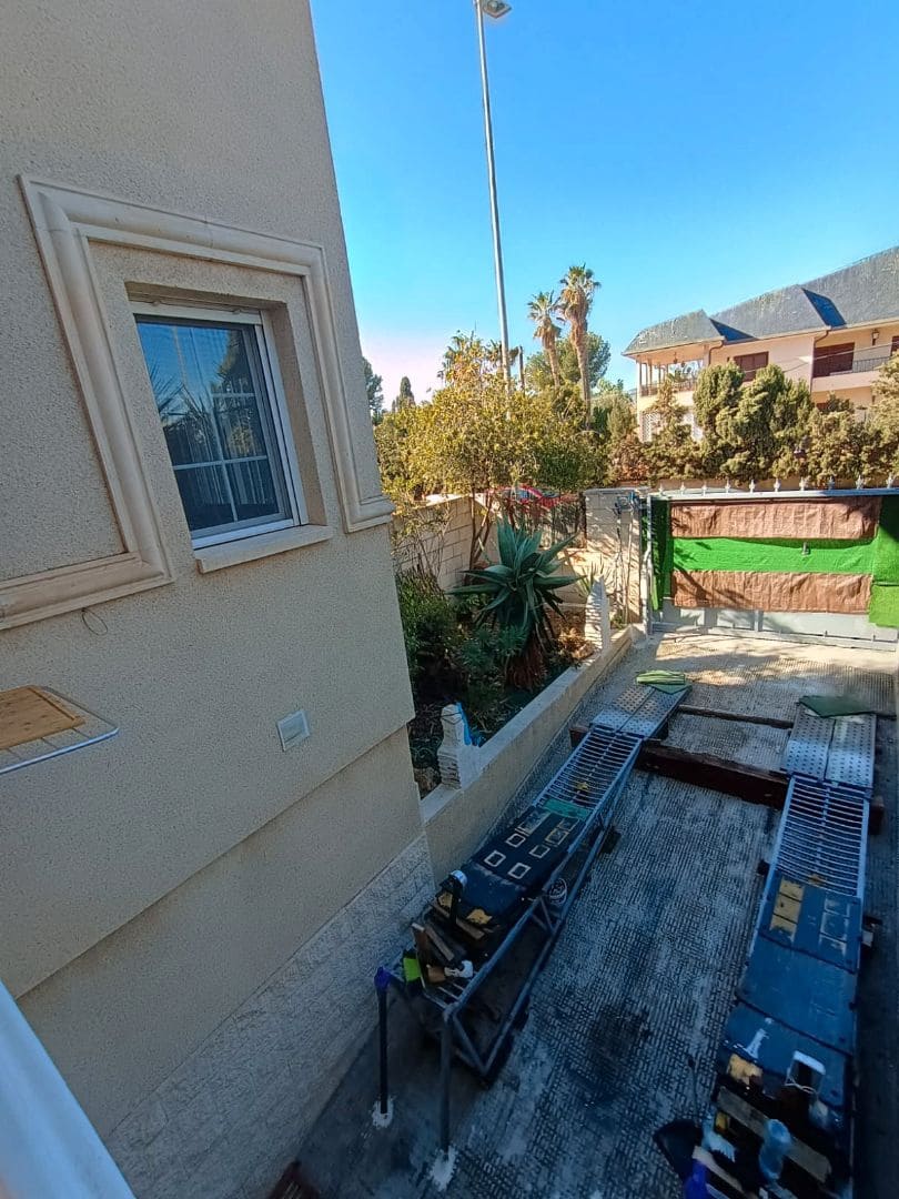 Bungalow de 3 habitaciones en Elda en venta - 285.000 € (Ref: 9517977)