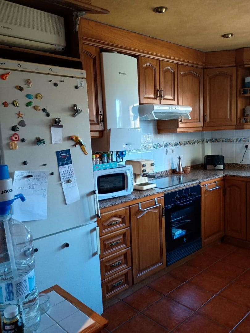 Bungalow de 3 habitaciones en Elda en venta - 285.000 € (Ref: 9517977)