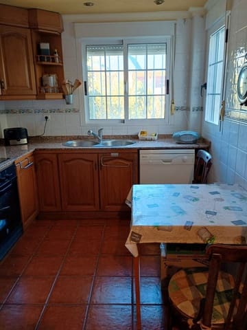 Bungalow de 3 habitaciones en Elda en venta - 285.000 € (Ref: 9517977)